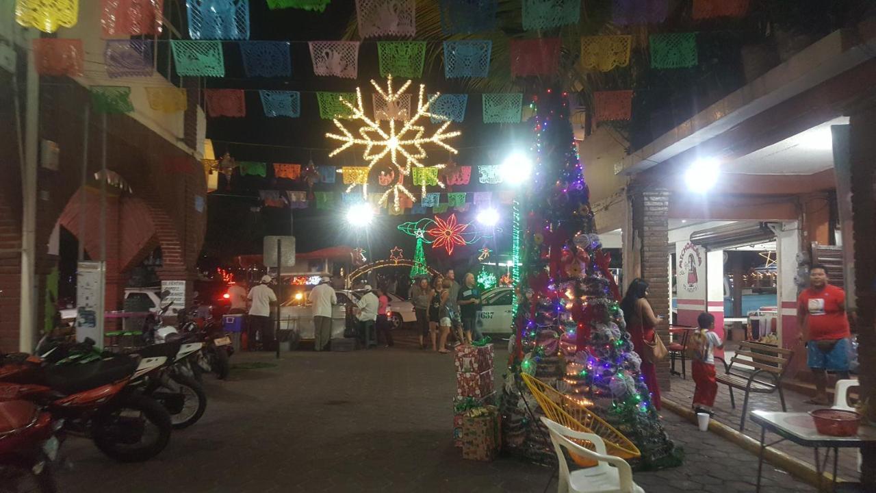 Casa Arcoiris Zihuatanejo B&B Exterior photo